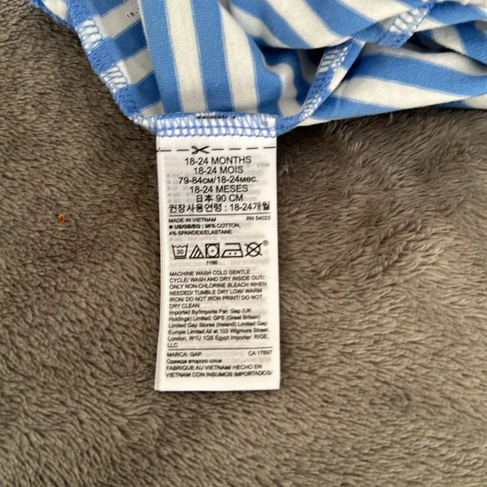 NWT Gap Blue and white striped legging 18-24
